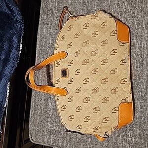 Dooney&Bourke Signature Purse